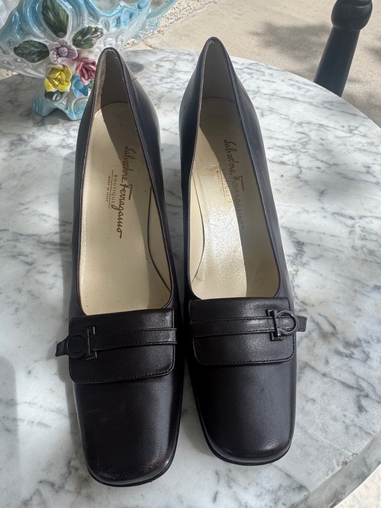 Salvatore Ferragamo Shoes - Salvatore Ferragamo Boutique Leather Loafers | Brown Gancini Pumps|8.5 4A Narrow